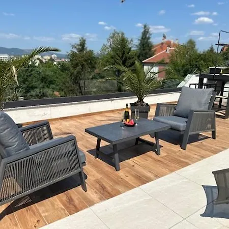 Apel Luxury Ni