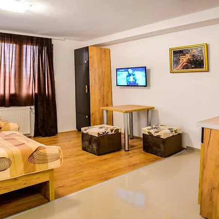 Apel Luxury