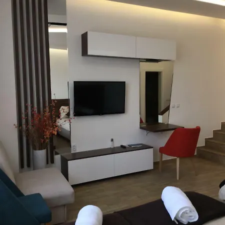 Apel Luxury Apartman Ni